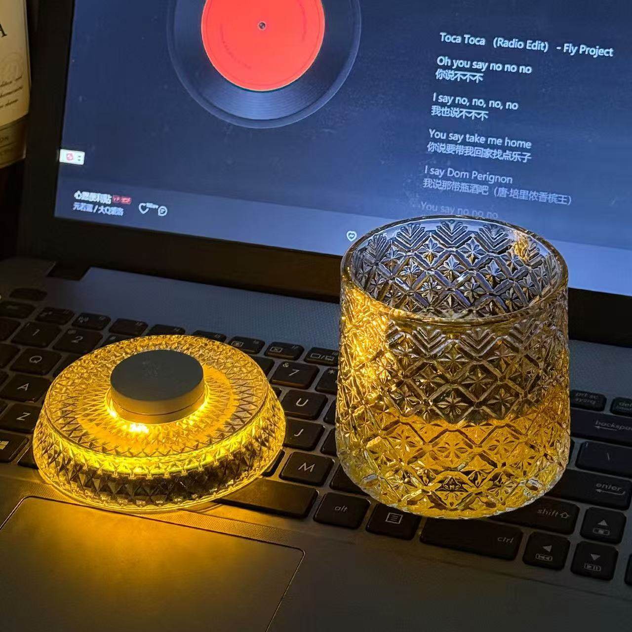 发光创意水晶玻璃旋转威士忌酒杯高级感麦卡伦洋酒杯不倒翁啤酒杯,淘宝优惠券,粉丝福利购,淘宝优惠卷