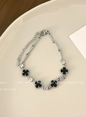 黑色四叶草轻奢小众百搭闺蜜手饰