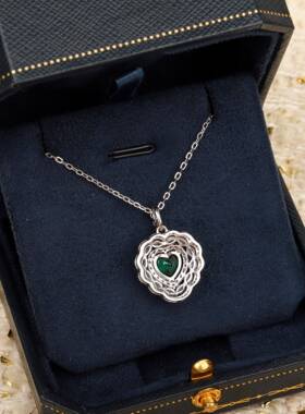 925银祖母绿高碳钻项链爱心吊坠
