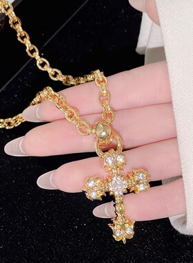 22k金情侣水滴钻火焰十字架吊坠