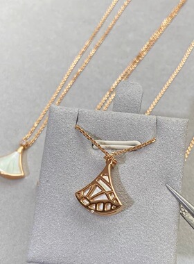 银镀18k玫瑰金海蝶贝裙子项链