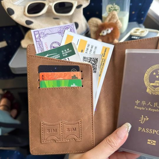 Lawyer certificate protective cover women's retro frosted magnetic passport holder overseas wallet ticket holder passport cover