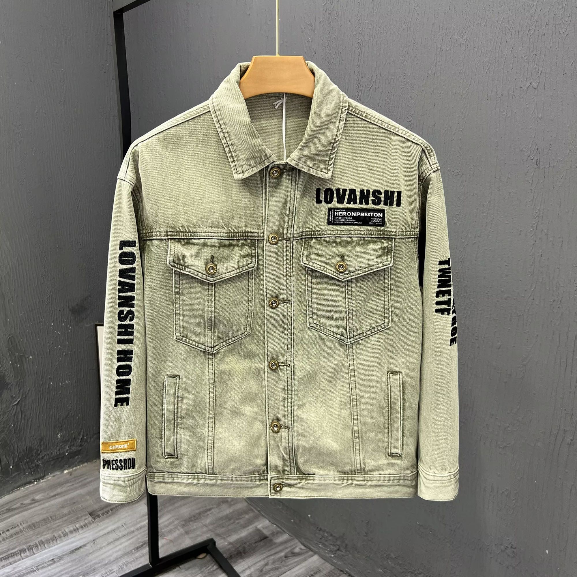 美式做旧徽章刺绣牛仔夹克男秋冬宽松大码潮流复古机车方领外套 - 图0