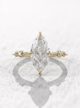 New Classic Four-claw Hand With Horse's Eye Ring For