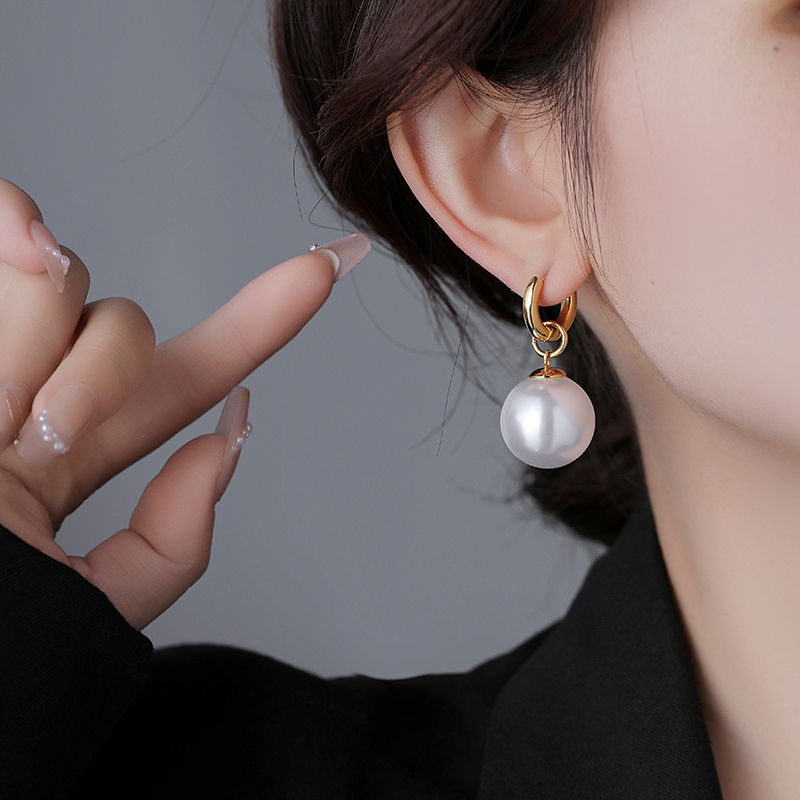 简约气质高级感法式大珍珠耳环2024新款高端时尚设计百搭耳饰耳坠