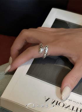 嘉兴银家s925纯银韩版小众高级双手拥抱戒指ins简约复古精致指环