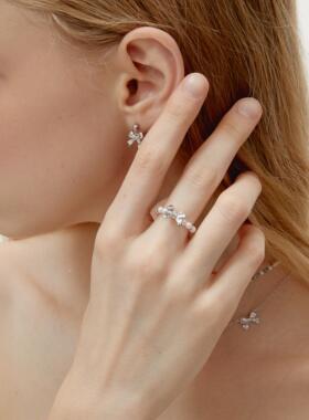 SweetWine迷你蝴蝶结串珠戒指