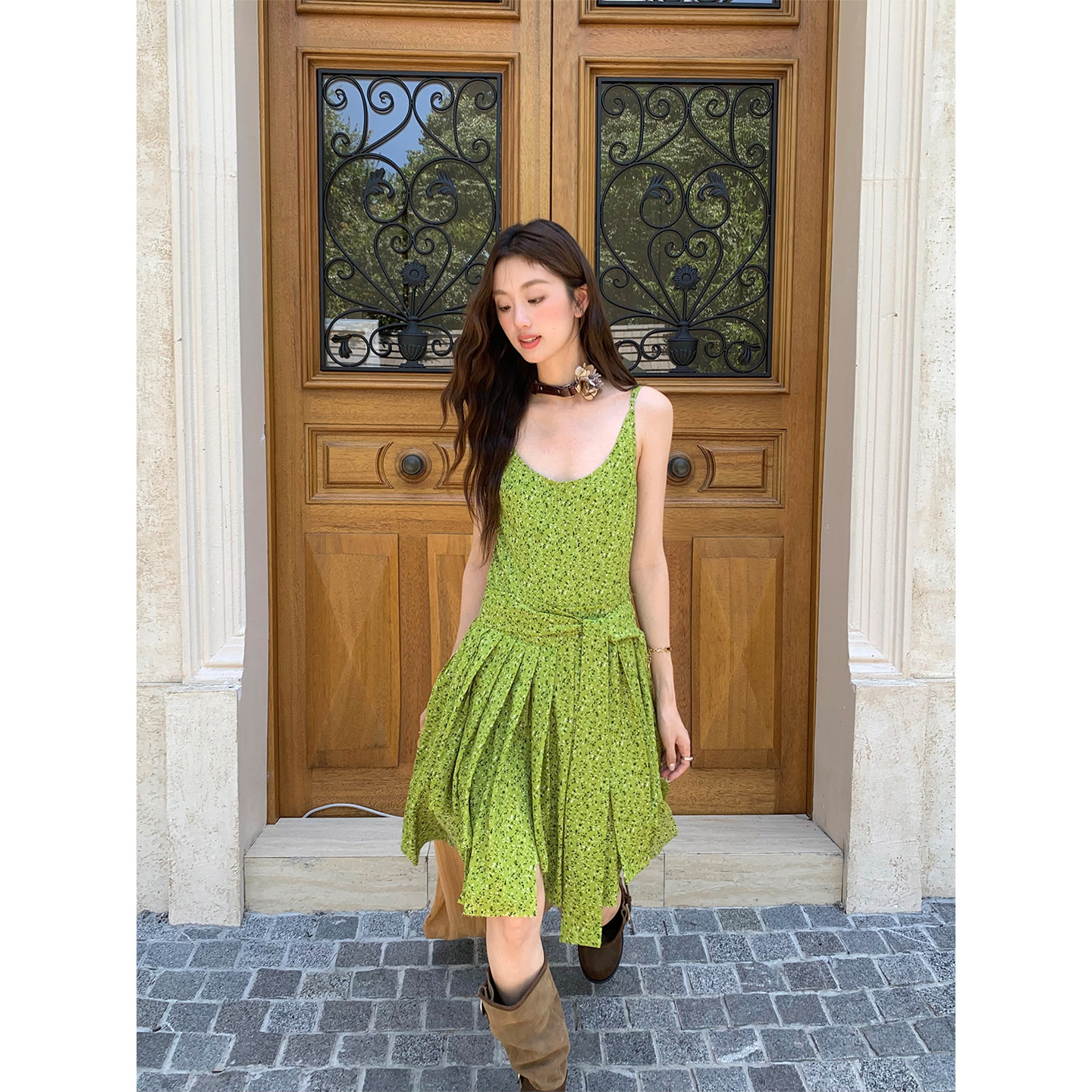 soolrok 松未韵一  不规则荷叶撕边裙摆u领吊带碎花腰带连衣裙,淘宝优惠券,粉丝福利购,淘宝优惠卷