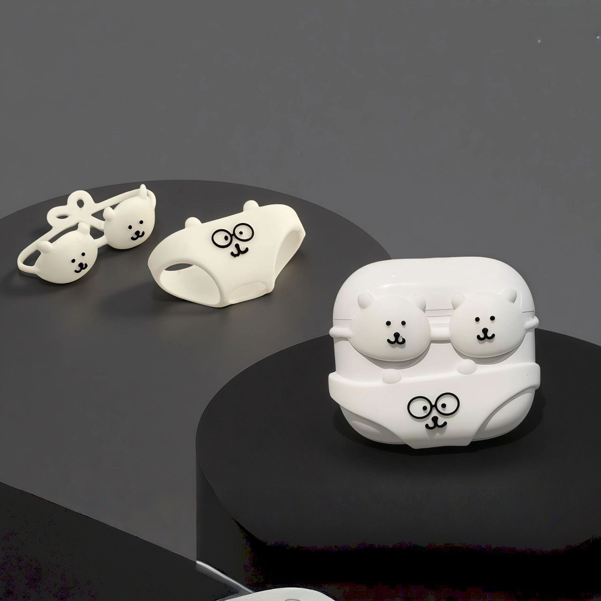 自嘲熊比基尼耳机套比基尼可爱适用AirPodsrpo自嘲熊,淘宝优惠券,粉丝福利购,淘宝优惠卷