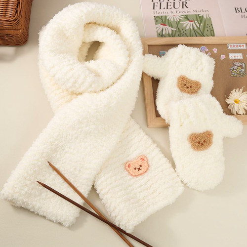 小熊手套围巾自织冰条珊瑚绒粗毛线团手工钩针编织成品DIY材料包 - 图1