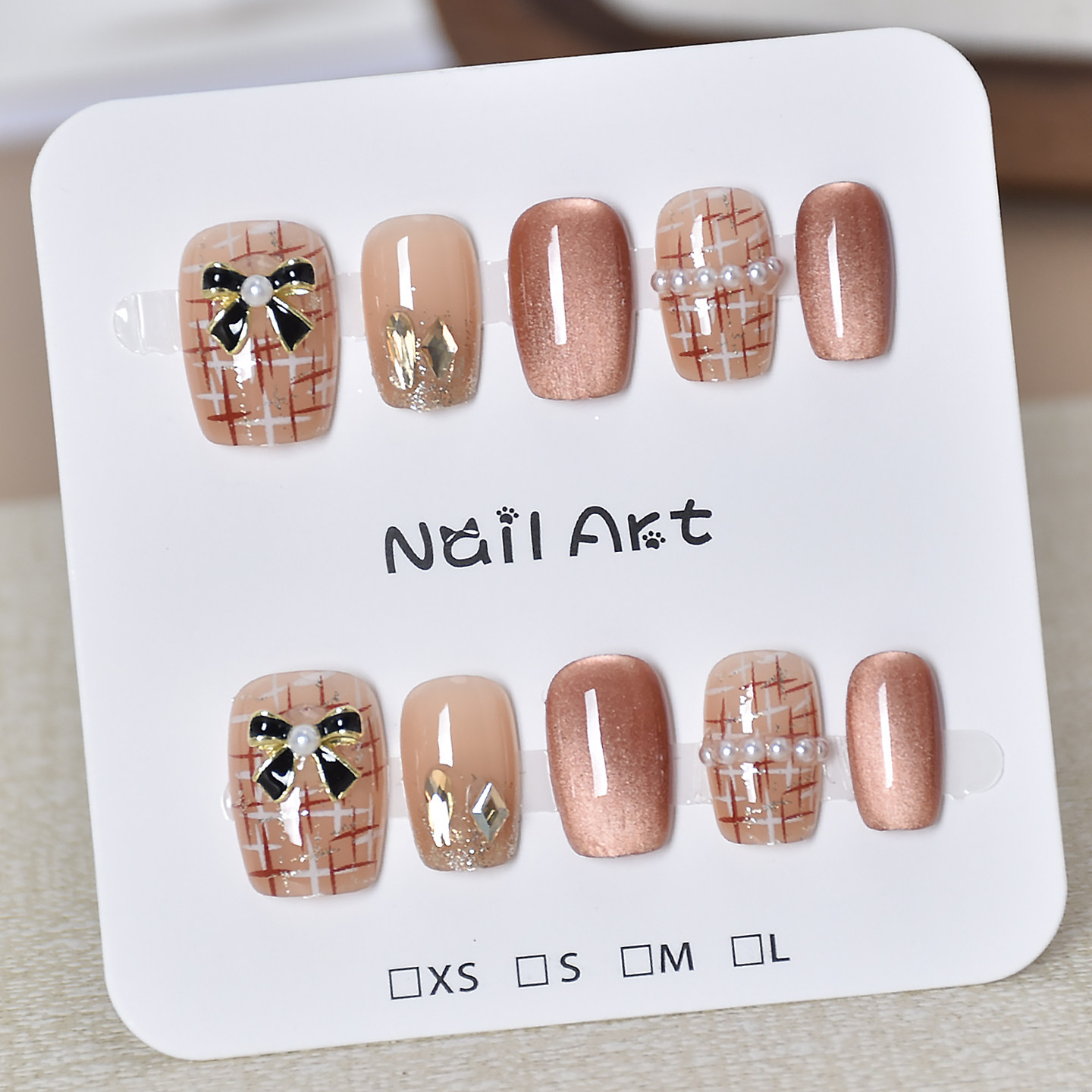 小香风秋冬款猫眼手工穿戴甲短款蝴蝶千金指甲贴片黄黑皮显白美甲,淘宝优惠券,粉丝福利购,淘宝优惠卷