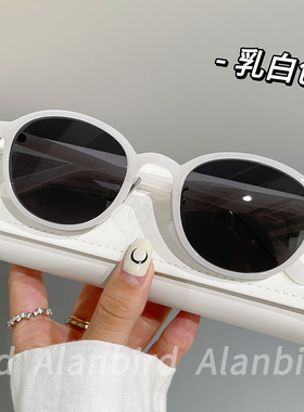 可配近视防紫外线超轻大圆框墨镜