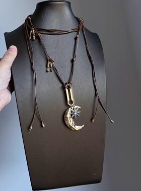 日月同辉”月牙芒星蜡绳项链