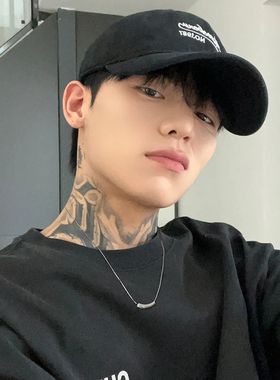 ETY简约设计小茄子项链