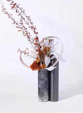 现代简约金属皮革马毛艺术花器花艺花瓶桌面创意摆件酒店样板间