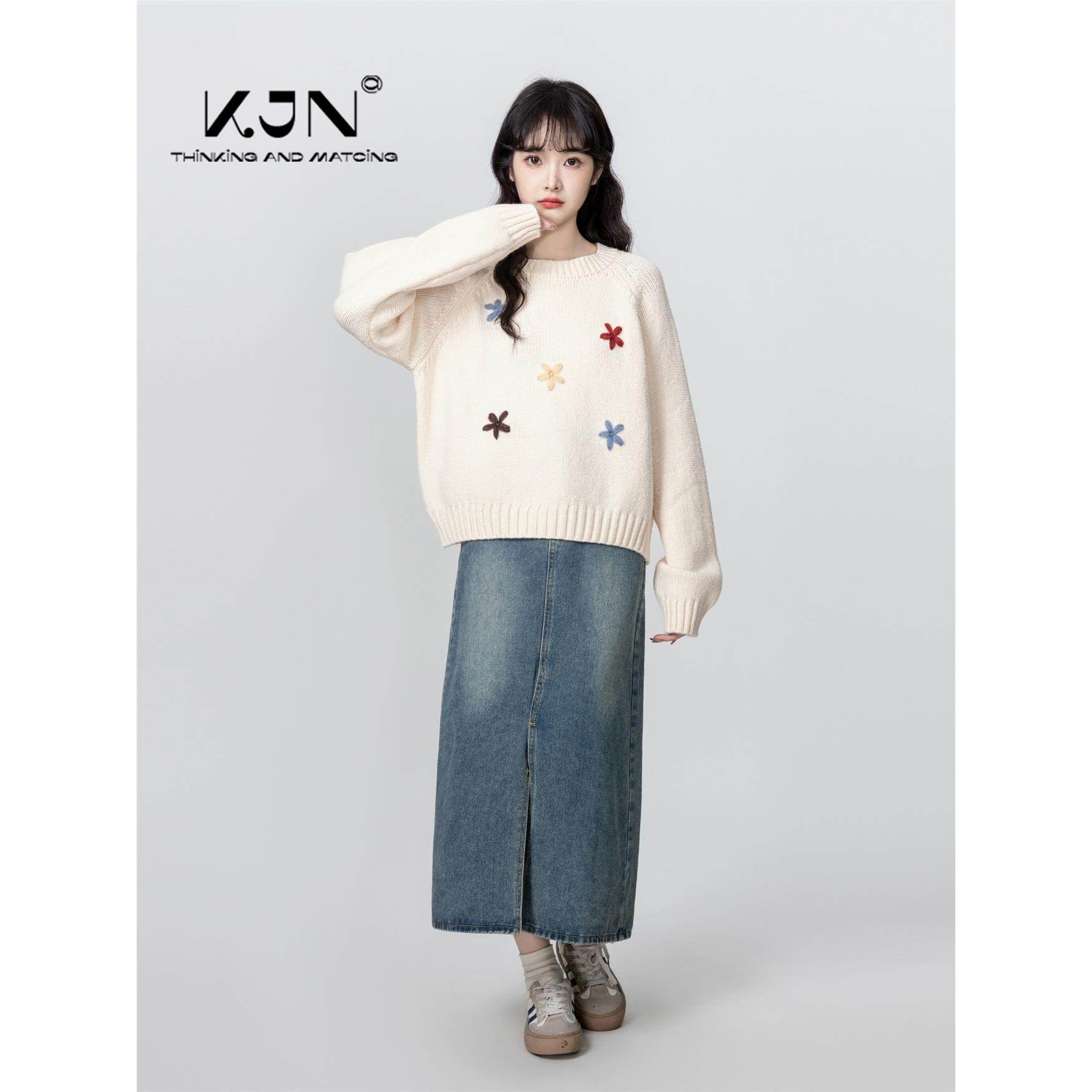 圆领加厚毛衣女2025秋冬新款宽松刺绣套头内搭针织衫小个子短上衣,淘宝优惠券,粉丝福利购,淘宝优惠卷