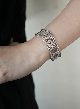 镂空栀子花纹开口手镯女高颜值