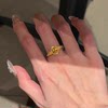 Flashing pigeon egg ring for women with niche design and high-end feel