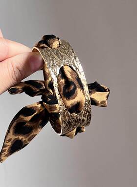 复古豹纹丝巾宽面手镯女独特手链