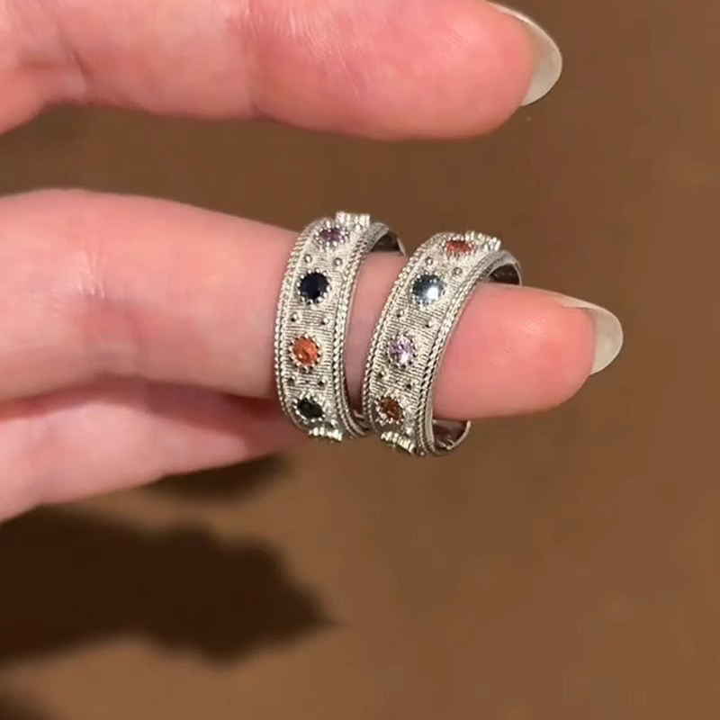 Imitation colored diamond flashing ring for women niche design mid-century style