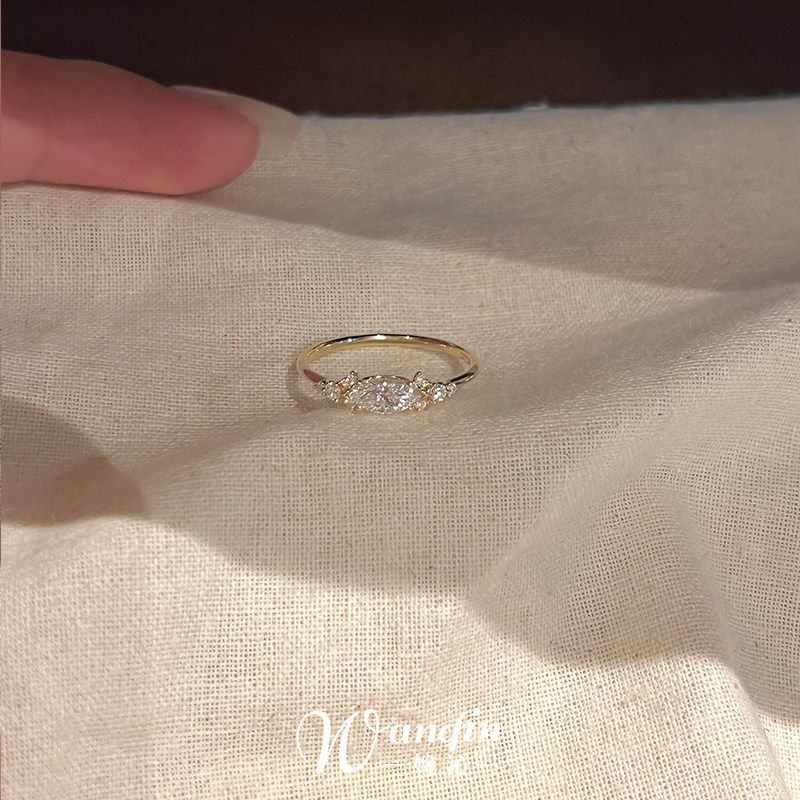 Sparkling Marquise Ring Women's Niche Design Light Luxury Ring