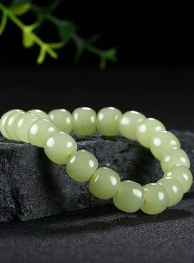 和田玉老型珠浅绿色手串男女礼物