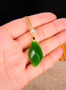 和田玉菠菜绿碧玉吊坠送礼925银