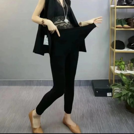 雪儿秋冬季高弹打底裤黑色时尚修身大码休闲舒适可外穿面膜打底裤