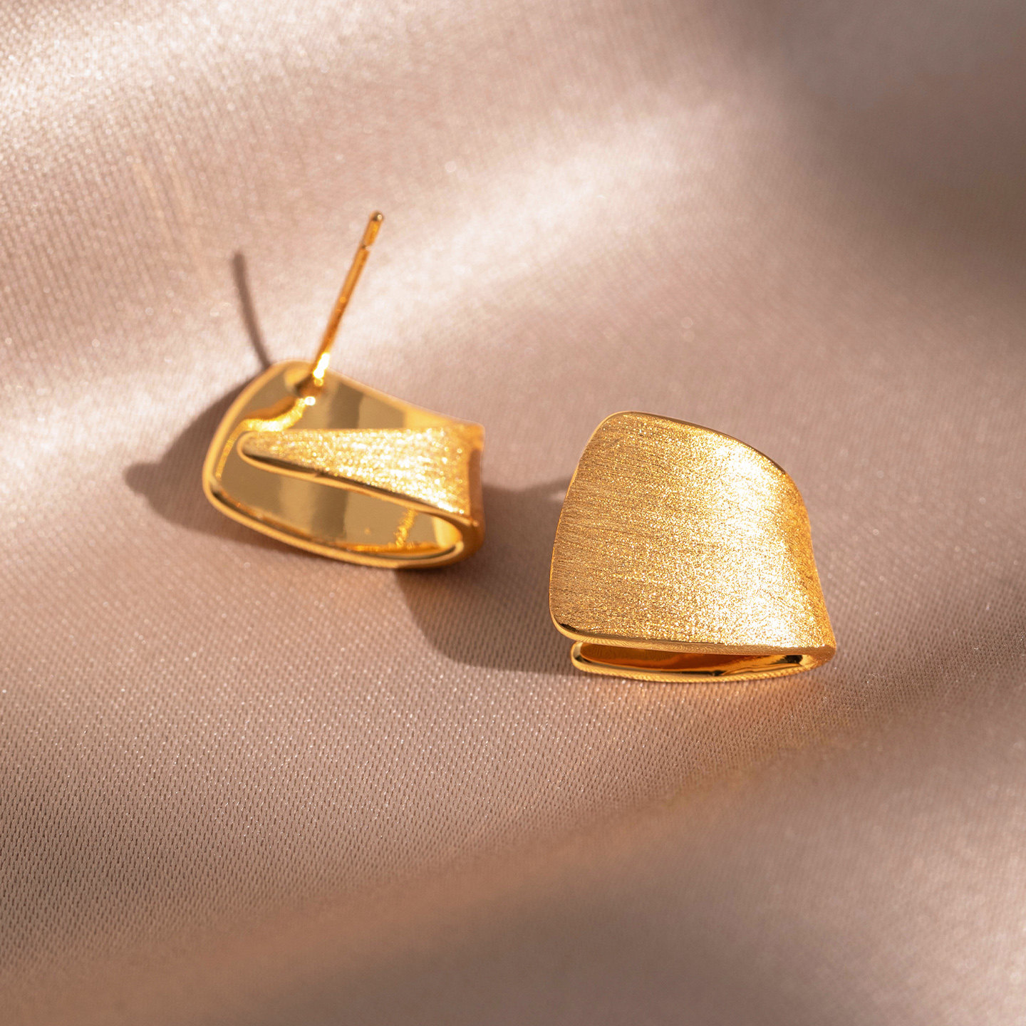 法式几何方形拉丝耳钉女2025年新款爆款纯银针耳环气质高级感耳饰,淘宝优惠券,粉丝福利购,淘宝优惠卷