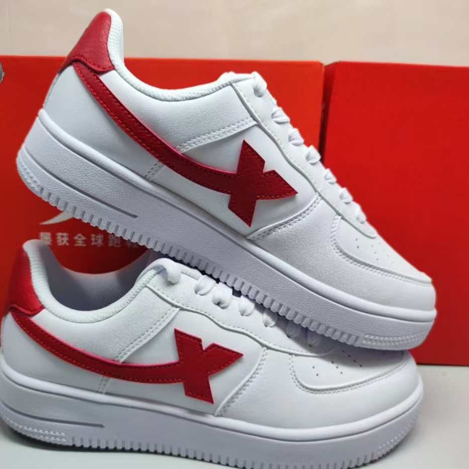 特步 防滑耐磨 轻便透气 舒适 潮流百搭 休闲板鞋 男款 - 图1