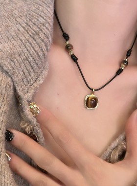 新中式复古虎眼石吊坠毛衣链女秋冬百搭衣服链子显高级不掉色项链