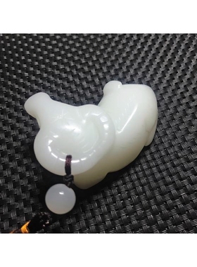 天然新疆和田玉白玉牛生肖牛把件和田玉籽料男士招财牛把件护身符