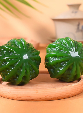 天然新疆和田玉核桃手把件健身球菠菜绿碧玉手球玉石把玩件一对