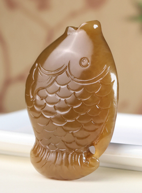 天然新疆和田玉糖玉籽料玉鱼手把件连年有余玉石挂件把玩件金鱼