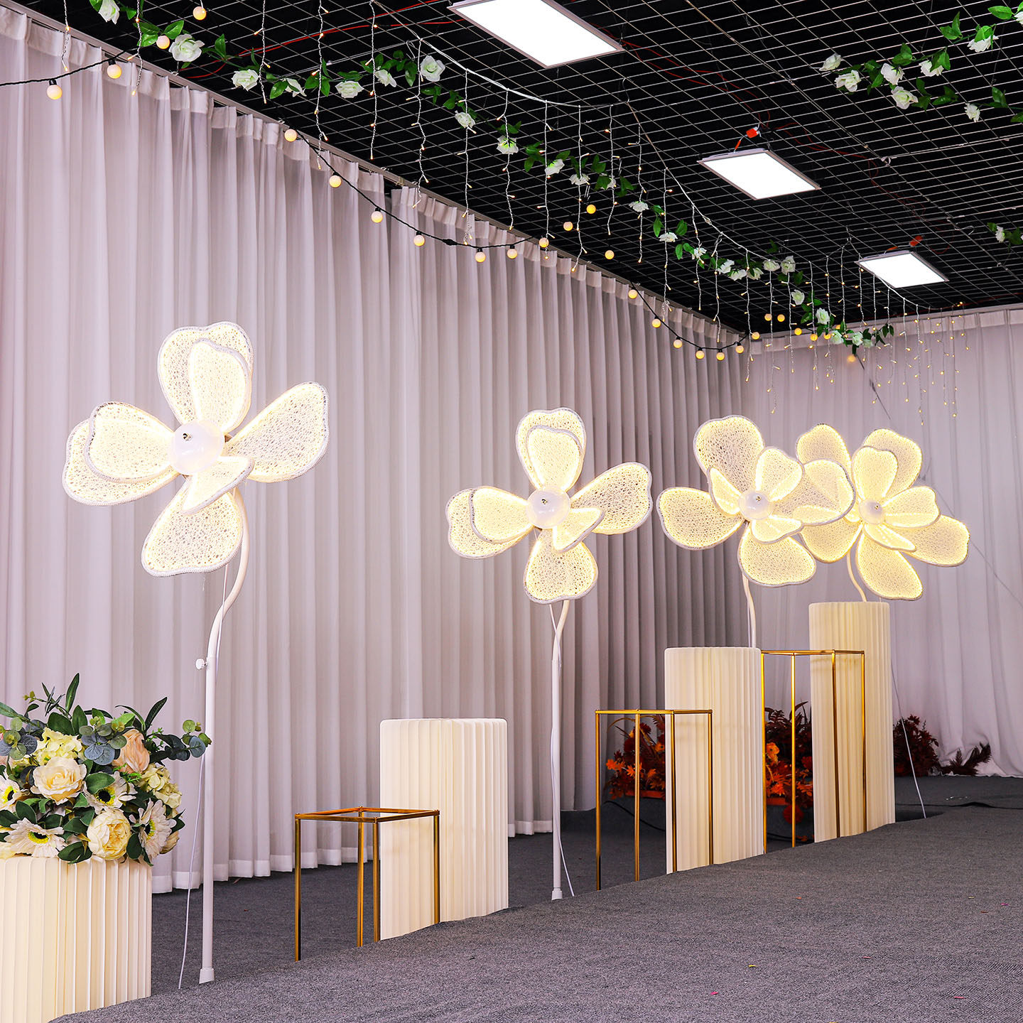 婚庆婚礼花瓣牡丹花发光路引灯t台铁艺场景布艺背景布置摆件舞台,淘宝优惠券,粉丝福利购,淘宝优惠卷