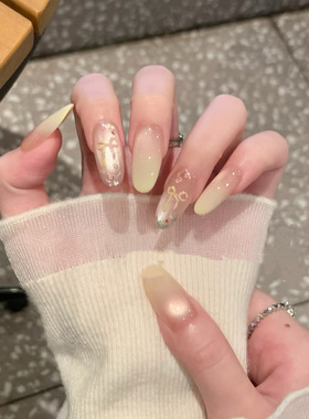 青杏初恋裸粉蝴蝶结美甲