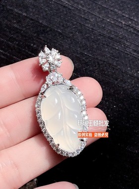 天然冰种玉髓佛公吊坠迷你小挂件