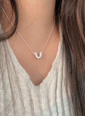 S925纯银V形几何项链女小众轻奢时尚小清新精致闺蜜锁骨链百搭潮