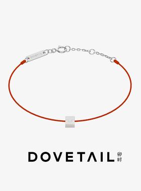 DOVETAIL卯时方合经典燕尾榫925银银色饰面白玉红绳手链