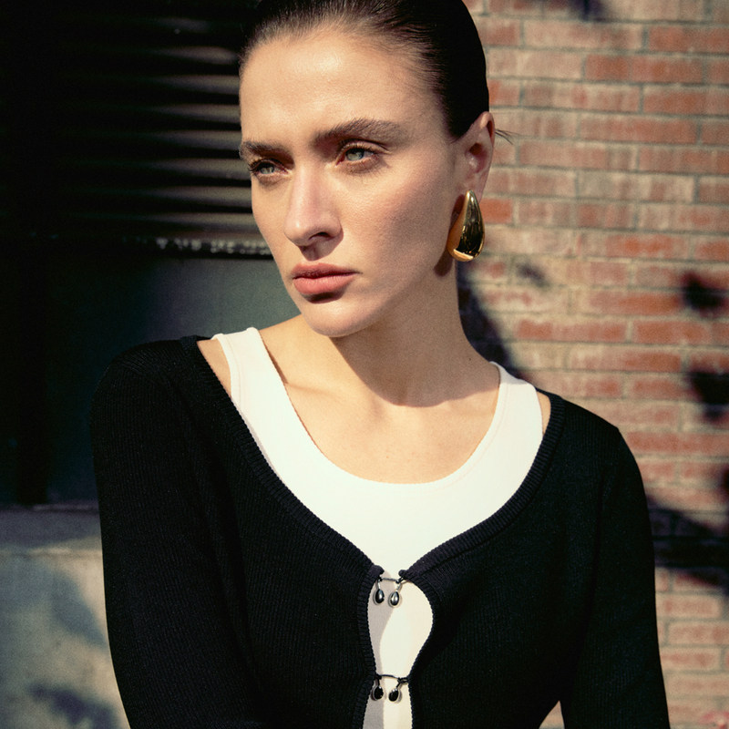 H·GENTEEL荷高新款春装女黑白撞色简约圆领套头针织衫,淘宝优惠券,粉丝福利购,淘宝优惠卷