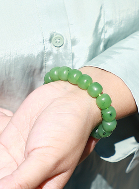 煜宸和田玉碧玉苹果绿老型珠手串