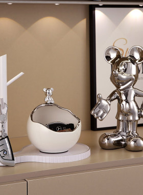 入户门口玄关放钥匙置物架收纳轻奢摆件创意客厅鞋柜暴力熊装饰品