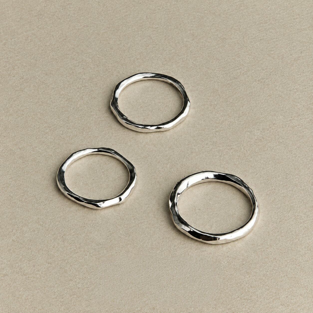 Minimalist style forged irregular silver plain ring, female niche design, stackable index finger ring, cool feeling ring