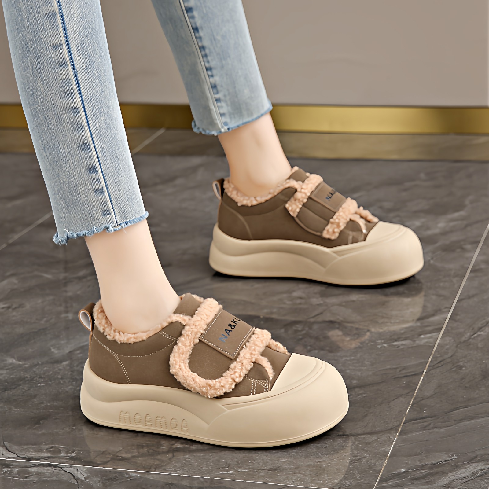 踩屎感加绒保暖女鞋冬季防滑运动棉鞋女新款魔术贴外穿羊羔绒板鞋,淘宝优惠券,粉丝福利购,淘宝优惠卷