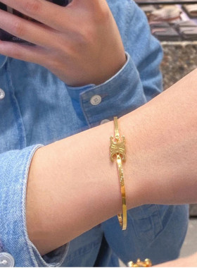 2024夏季新品凯旋门手链欧美ins小众设计CE轻奢简约手镯手饰品女