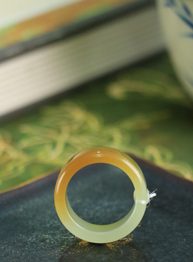 天然新疆和田玉山料且末糖白玉扳指玉指环男女士古风轻奢戒指收藏