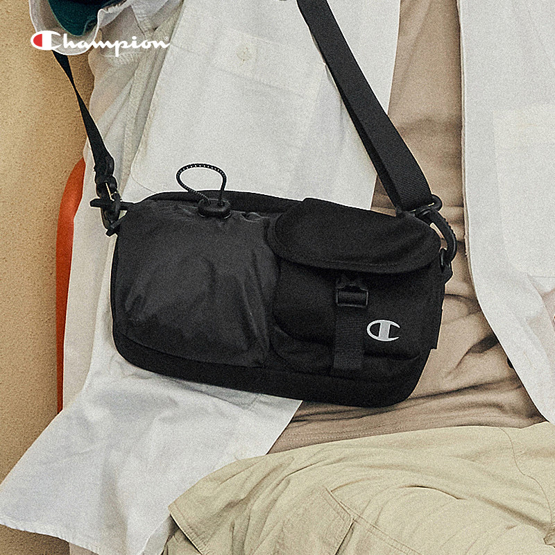 Champion Champion One-Shoulder Crossbody Bag
