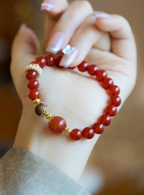 红玛瑙沉香转运珠手串