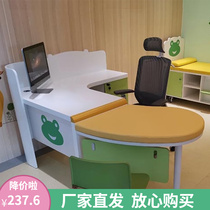 Child Vaccination Desk Desk Diagnosis And Treatment Desk Baby Cartoon Diagnosis and treatment Pediatric Vaccine Outpatient Young Children