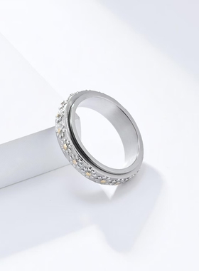 NG小雏菊可旋转钛钢戒指情侣对戒